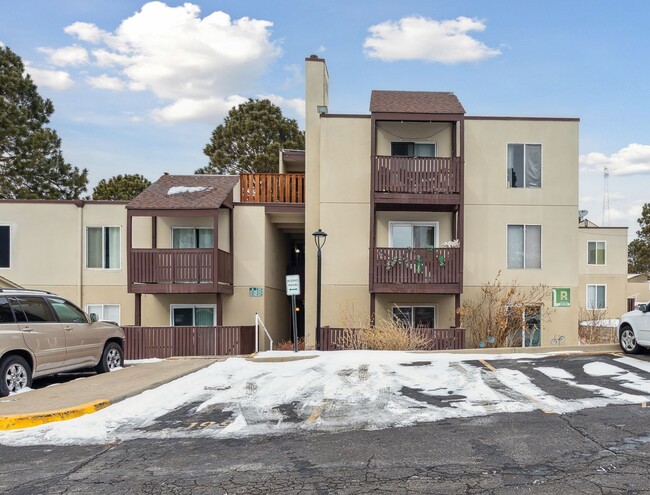 9995 E Harvard Ave in Denver, CO - Building Photo - Building Photo