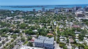 512 Laurel Pk Dr in Sarasota, FL - Building Photo - Building Photo