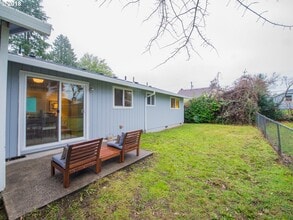 1612 NE Liberty St in Portland, OR - Foto de edificio - Building Photo