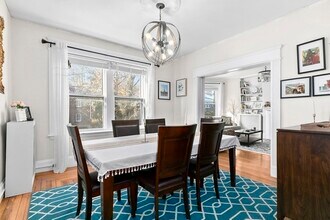 487 Washington St, Unit 2 in Brookline, MA - Building Photo - Building Photo