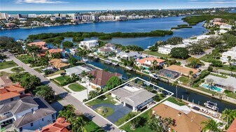 1649 Stanford Ln in Sarasota, FL - Building Photo