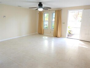 609 School St in Venice, FL - Foto de edificio - Building Photo
