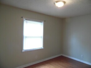 921 N Broadway in Lexington, KY - Building Photo - Building Photo