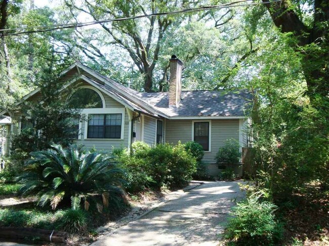 property at 422 Ingleside Ave
