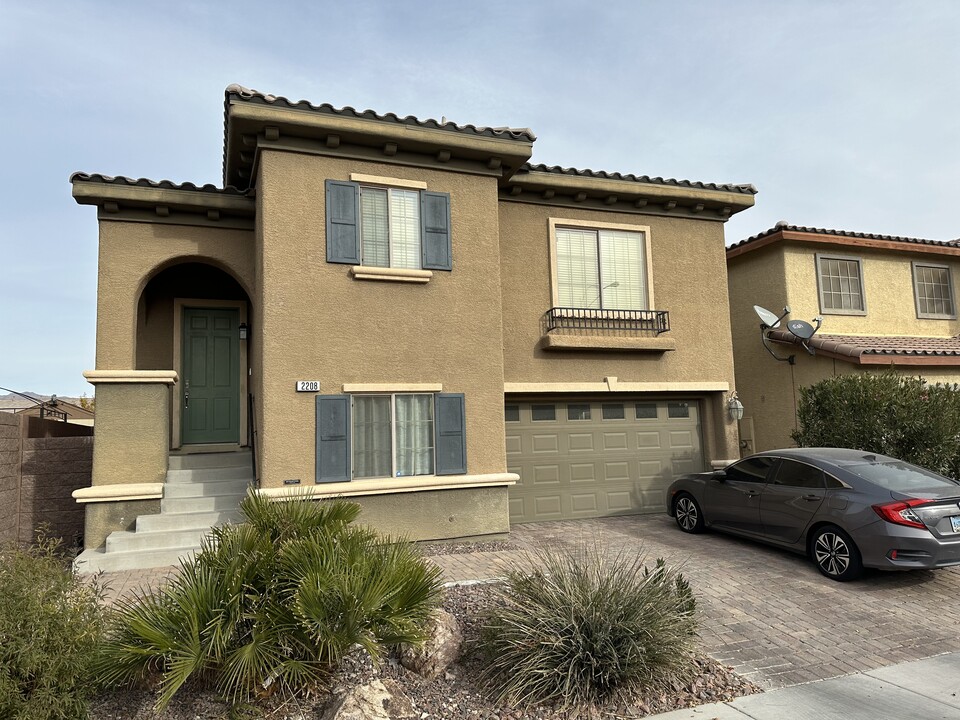 2208 Dale Bumpers Ct in North Las Vegas, NV - Building Photo