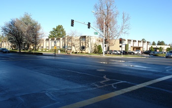 The Chateau in Mountain View, CA - Building Photo - Building Photo