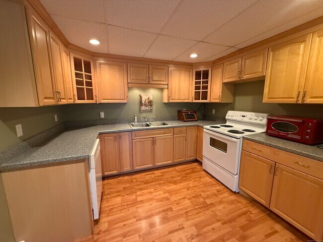 36 Rock Brook Rd in Harwinton, CT - Building Photo - Building Photo