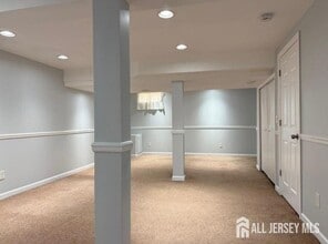 121 Dunham Ave in Edison, NJ - Building Photo - Building Photo
