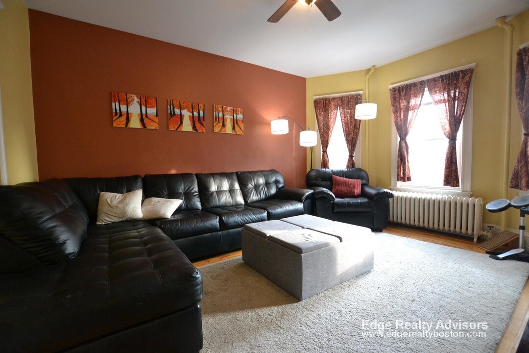 27 Justin Rd in Boston, MA - Building Photo