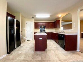 215 Coopers Hawk in San Antonio, TX - Building Photo - Building Photo