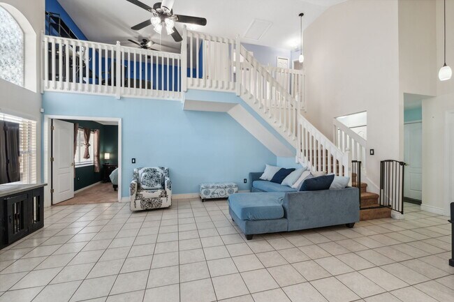 3316 Pine Top Dr in Valrico, FL - Building Photo - Building Photo