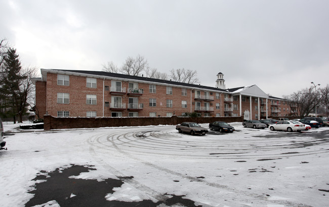 Regency Plaza in Columbus, OH - Building Photo - Building Photo