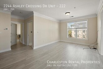 2244 Ashley Crossing Dr in Charleston, SC - Building Photo - Building Photo