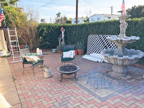 284 16th Pl in Costa Mesa, CA - Building Photo - Building Photo