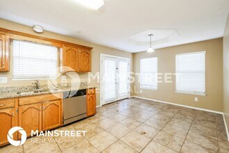 609 SE Steeple Ct in Blue Springs, MO - Building Photo - Building Photo