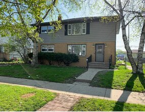 5830 N 61st St in Milwaukee, WI - Building Photo - Building Photo