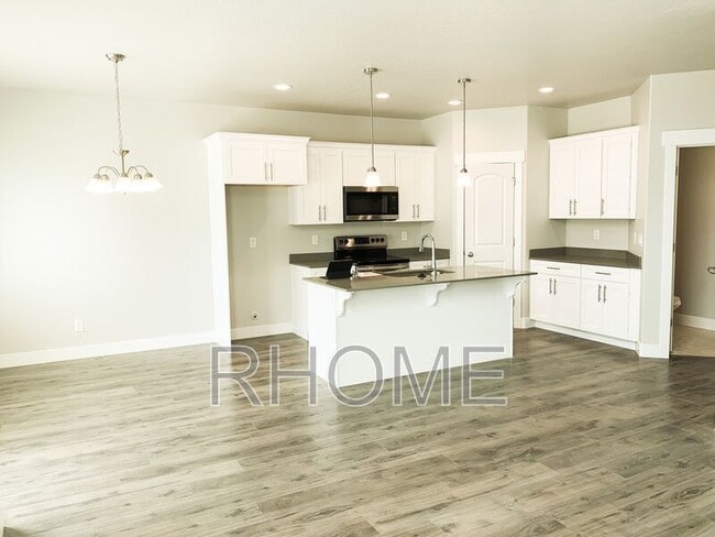 5107 W Tyce Ln in Herriman, UT - Building Photo - Building Photo