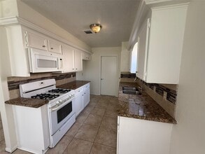 4223 Steep Rock Dr in Pasadena, TX - Building Photo - Building Photo