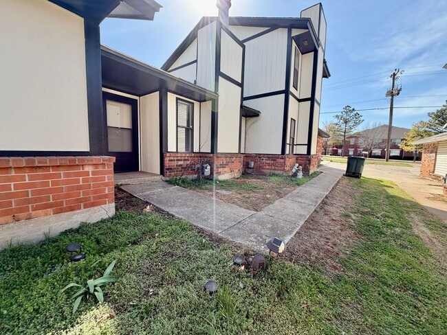 1012 N Chowning Ave in Edmond, OK - Building Photo - Building Photo