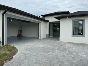 3609 1st St SW in Lehigh Acres, FL - Building Photo - Building Photo