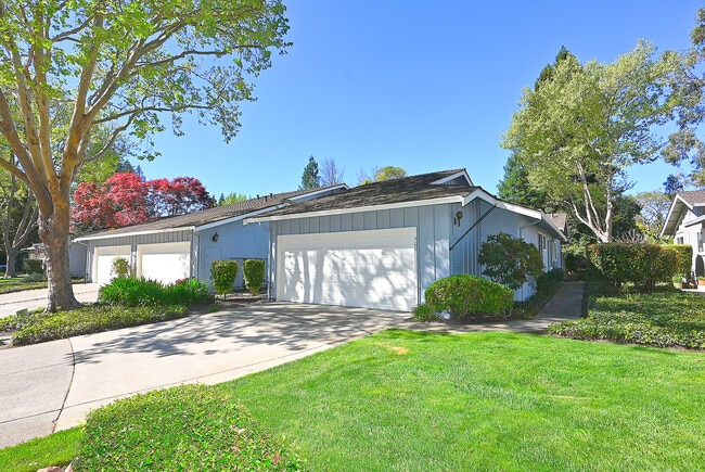 property at 200 Powhattan Ct