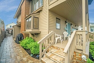 8 Ortley Ave in Lavallette, NJ - Building Photo - Building Photo