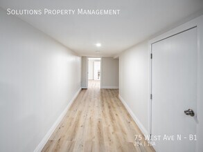 75 West Avenue N in Hamilton, ON - Building Photo - Building Photo