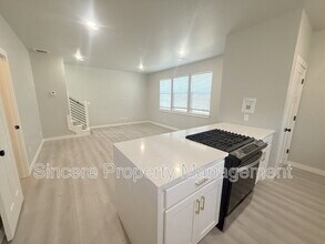 2008 NW 27th St in Oklahoma City, OK - Building Photo - Building Photo