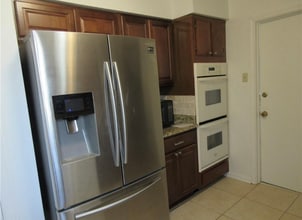 51 Granada Dr in Kenner, LA - Building Photo - Building Photo