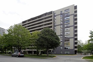 100 Canyon Ave in Toronto, ON - Building Photo