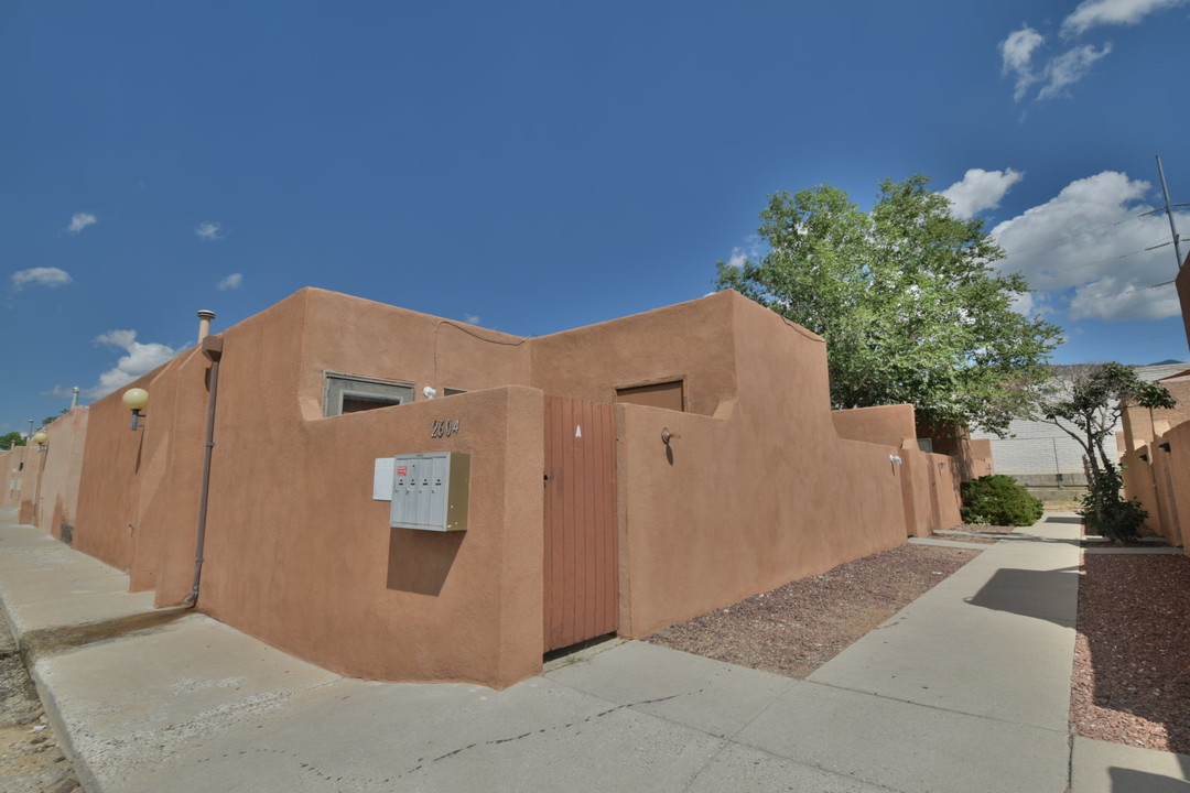 2604 Muriel St NE in Albuquerque, NM - Building Photo