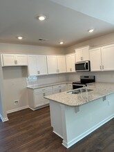 237 Autumn Sage Dr in Locust, NC - Foto de edificio - Building Photo