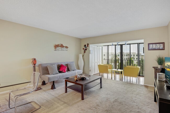 4254 Deste Ct in Greenacres, FL - Building Photo - Building Photo