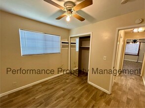 107 Plymouth Ave in Bakersfield, CA - Building Photo - Building Photo