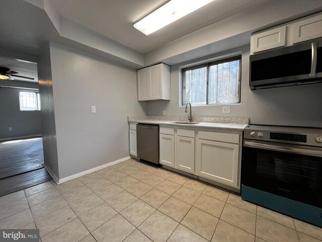 4930 Eads Pl NE in Washington, DC - Building Photo - Building Photo