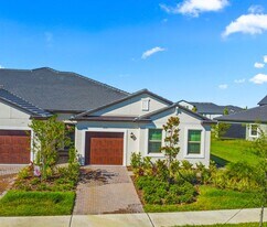 10721 Gable Dig Lp in San Antonio, FL - Building Photo