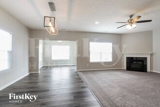 380 Thunderwood Dr in Greenfield, IN - Building Photo - Building Photo
