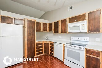 1830 Hallcrest Dr in Deltona, FL - Building Photo - Building Photo