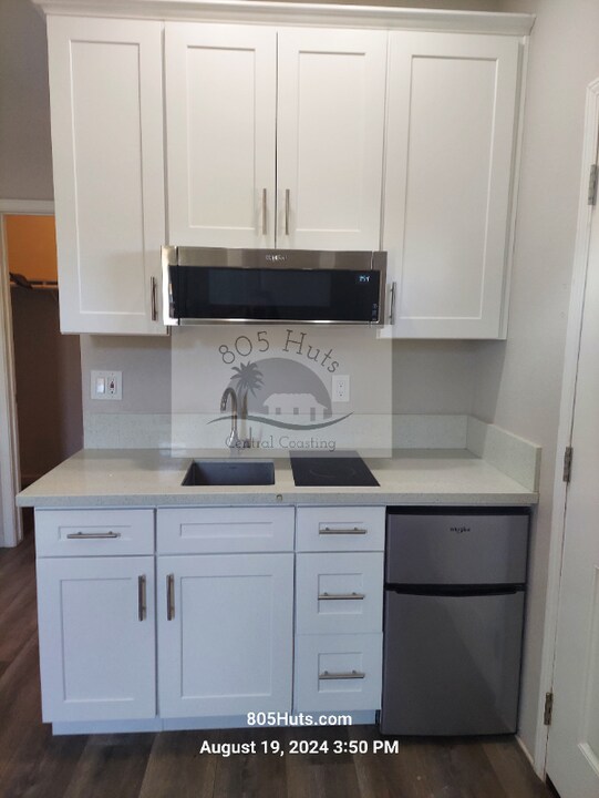 923 Francis Ln in Santa Maria, CA - Building Photo