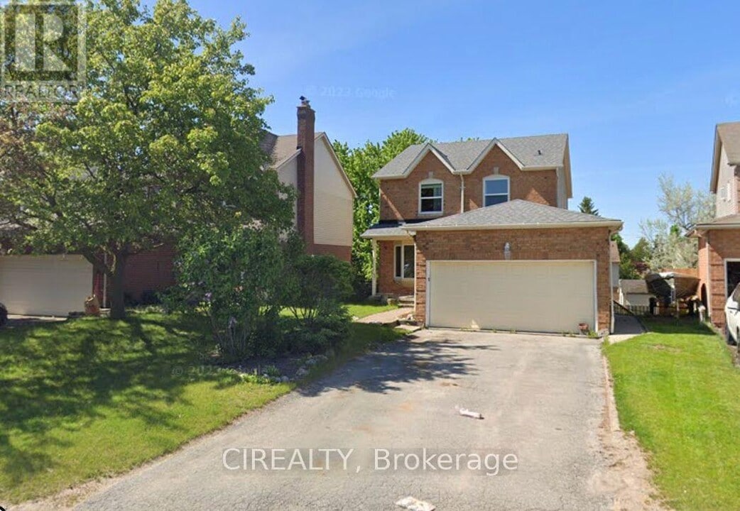 73 Verona Crescent in Georgina, ON - Building Photo