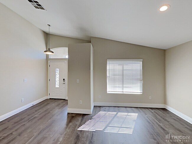 1848 Snowfire Ave in North Las Vegas, NV - Building Photo - Building Photo