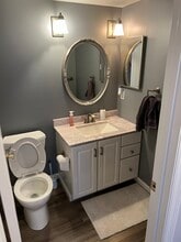 4298 Chateau de Ville Dr, Unit F in St. Louis, MO - Building Photo - Building Photo