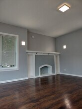 2525 E 72nd Pl in Chicago, IL - Building Photo - Building Photo