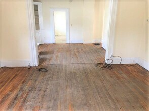 98 N Main Ave in Orono, ME - Building Photo - Building Photo