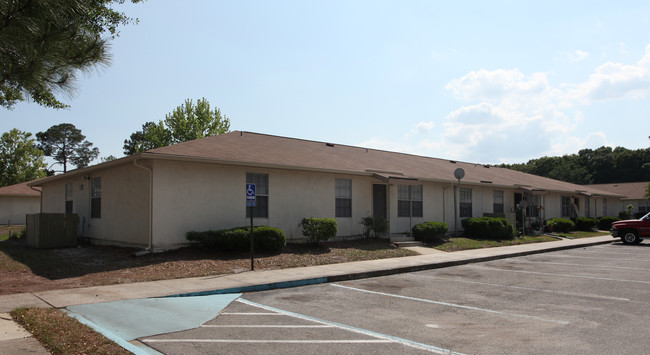 Westgate Apartments in Jacksonville, FL - Building Photo - Building Photo