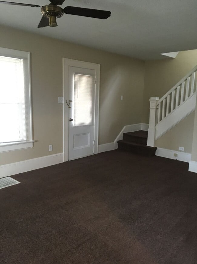 property at 432 W Waterloo Rd