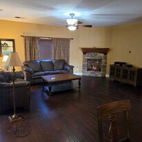 12008 Sandy River Ct in Bakersfield, CA - Building Photo