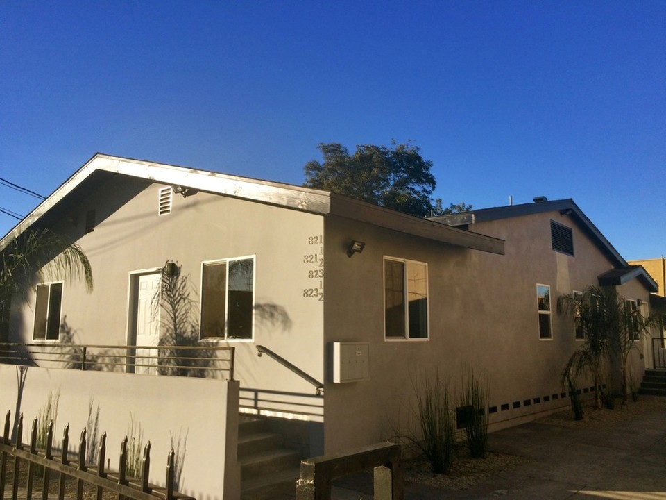 821 W 43rd Pl in Los Angeles, CA - Building Photo