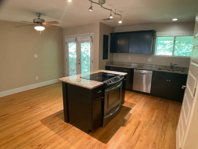 110 Todd St in Carrboro, NC - Building Photo - Building Photo