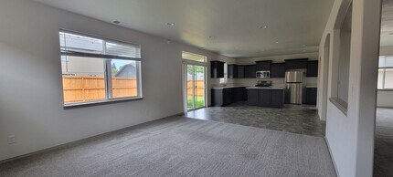 2441 Imperial Dr NW in Albany, OR - Building Photo - Building Photo